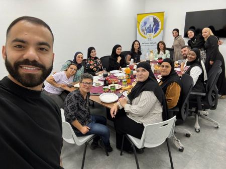 الإصغاء كفعل مقاومة: من دورة توجيه المجموعات في مركز ريان، إلى ولادة الذات من جديد